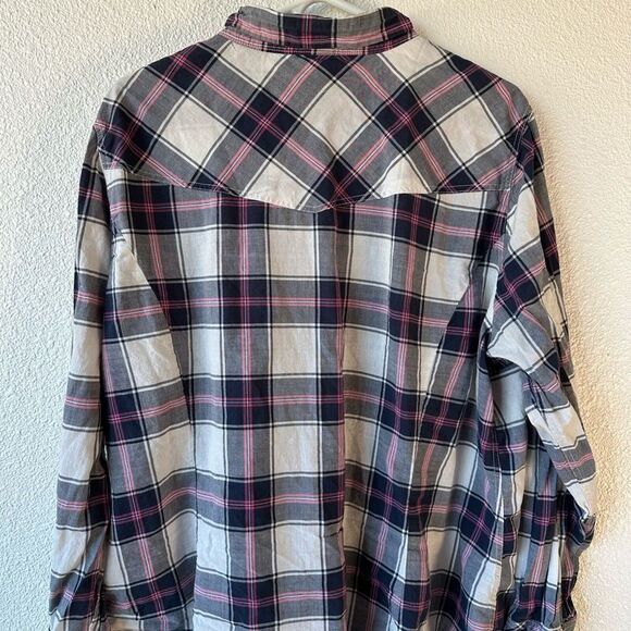 Torrid plaid shirt, 3x, 100% cotton, long sleeve with 3/4 roll up Lightweight - Picture 5 of 6